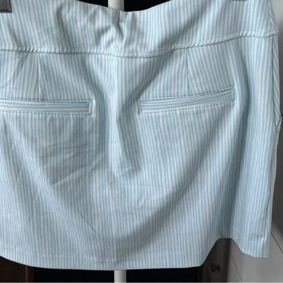 Lilly Pulitzer Luxletic Blue and White Skirt - Washed but Never Worn - Picture 4 of 5